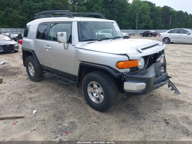 2008 TOYOTA FJ CRUISER 