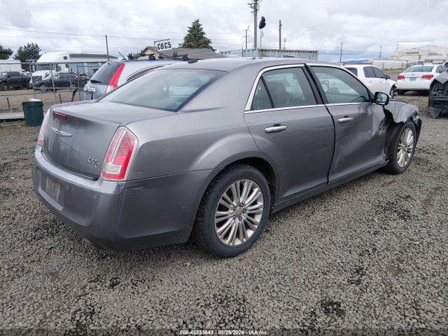 2011 Chrysler 300C AWD 照片 4