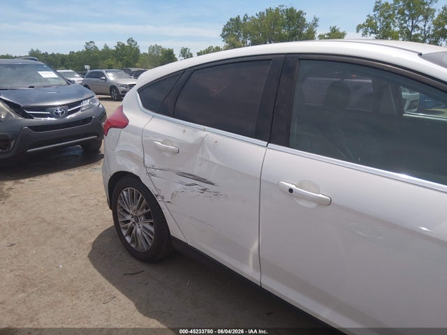 FORD FOCUS TITANIUM - 6