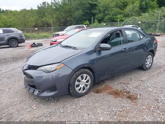 2019 Toyota COROLLA L photo 2
