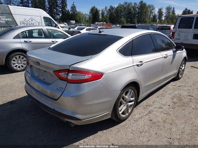FORD FUSION SE - 4