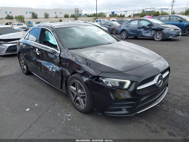 صورة 13 لـ 2019 Mercedes-BENZ A 220