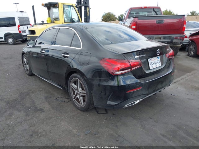 صورة 3 لـ 2019 Mercedes-BENZ A 220