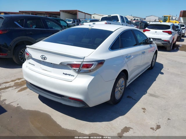 2016 Hyundai SONATA HYBRID SE — фото 4
