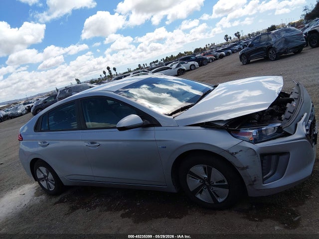 2020 HYUNDAI IONIQ HYBRID BLUE 13
