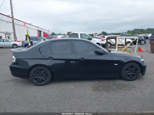 صورة مصغرة 13 لـ 2008 BMW 328I