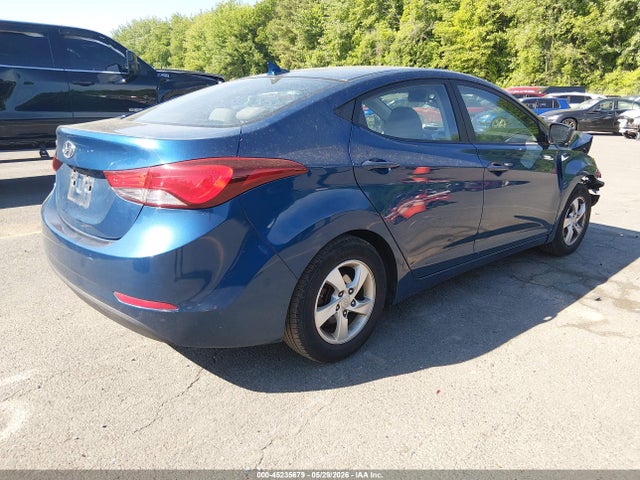2015 Hyundai ELANTRA SE — фото 4