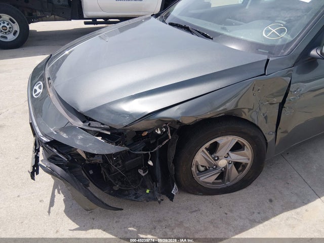 2025 Hyundai ELANTRA SE photo 6