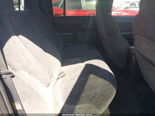 2002 Chevrolet S-10 LS 照片 8