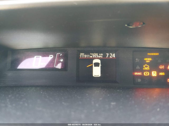 صورة 7 لـ 2014 Toyota PRIUS C THREE