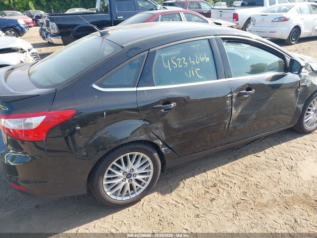 2013 FORD FOCUS TITANIUM 照片 6