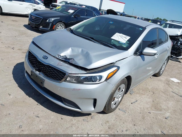 2017 KIA FORTE LX 照片 2
