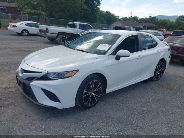 2018 Toyota CAMRY SE thumbnail 2