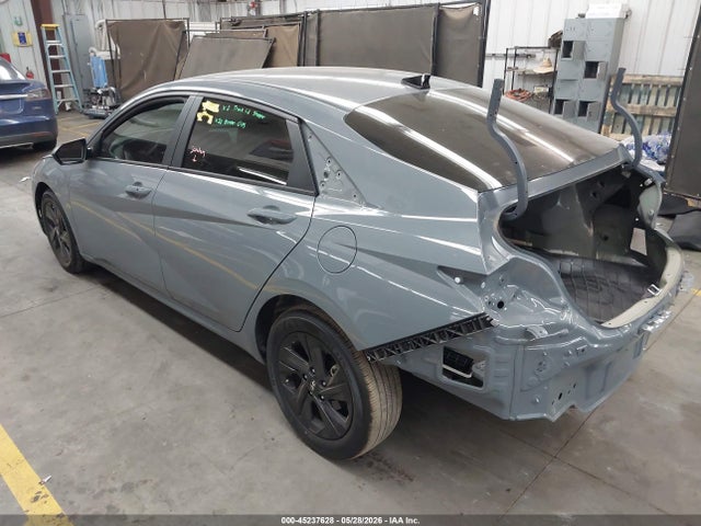 2021 HYUNDAI ELANTRA SEL 3