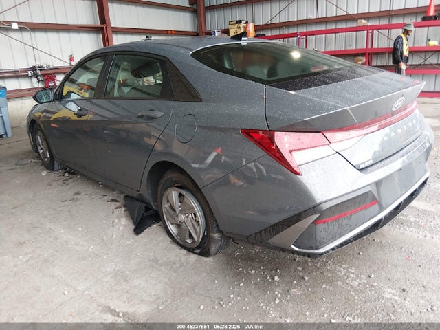 2025 Hyundai ELANTRA SE photo 3