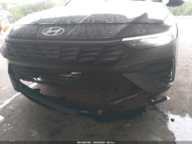 2025 Hyundai ELANTRA SE photo 6