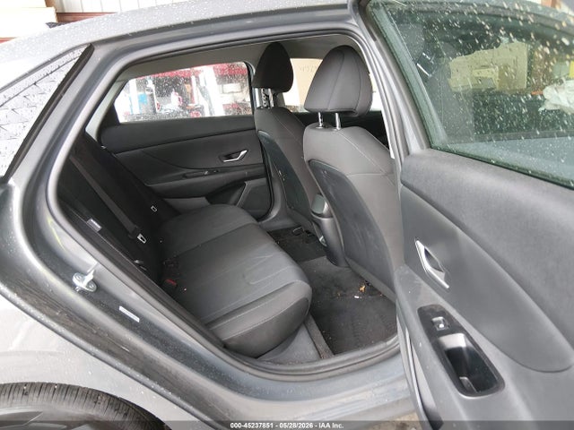2025 Hyundai ELANTRA SE photo 8