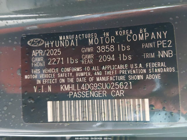 2025 Hyundai ELANTRA SE photo 9