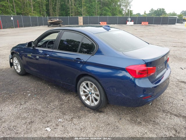2017 BMW 320I photo 3