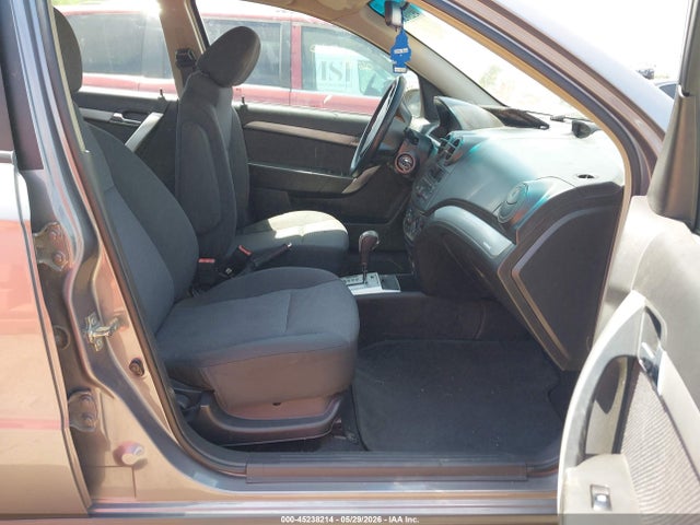 2011 Chevrolet AVEO 1LT — фото 5