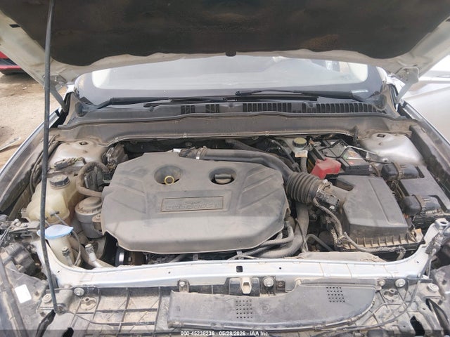 FORD FUSION SE - 10