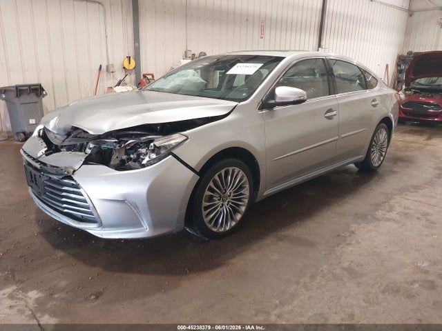 2018 Toyota AVALON LIMITED photo 2