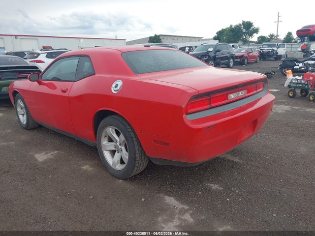 2014 Dodge CHALLENGER SXT — фото 3
