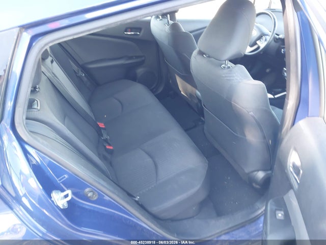 صورة 8 لـ 2016 Toyota PRIUS THREE