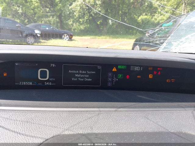 2016 Toyota PRIUS THREE photo 7