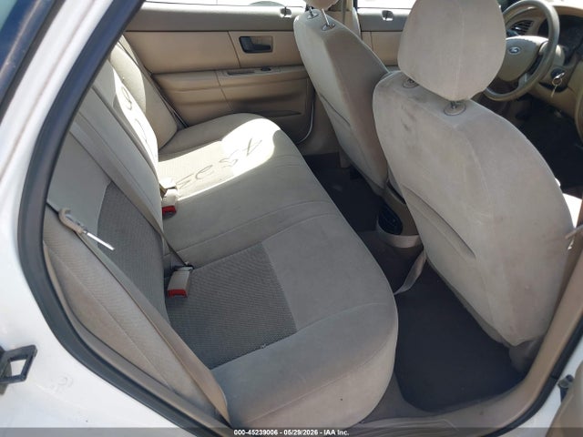 FORD TAURUS SE - 8