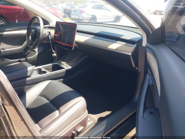 2021 Tesla MODEL 3 PERFORMANCE DUAL MOTOR ALL-WHEEL DRIVE 照片 5