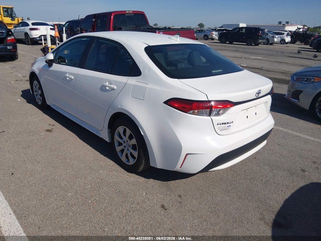 2022 Toyota COROLLA LE photo 3