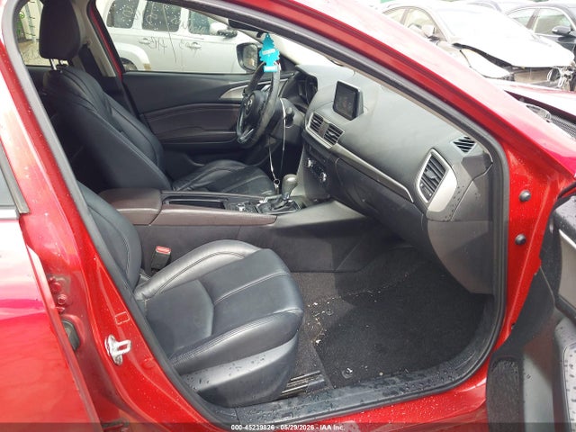 2018 Mazda MAZDA3 TOURING photo 5