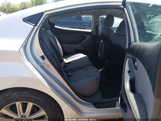 صورة 8 لـ 2014 Hyundai ELANTRA SE