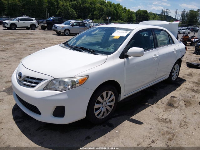 2013 Toyota COROLLA LE 照片 2