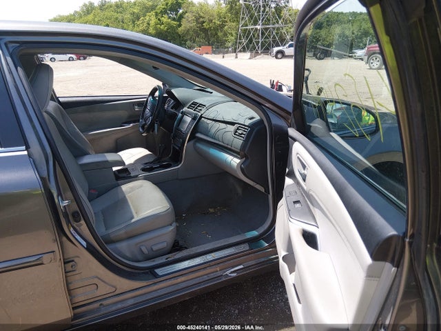 2016 Toyota CAMRY XLE 照片 5
