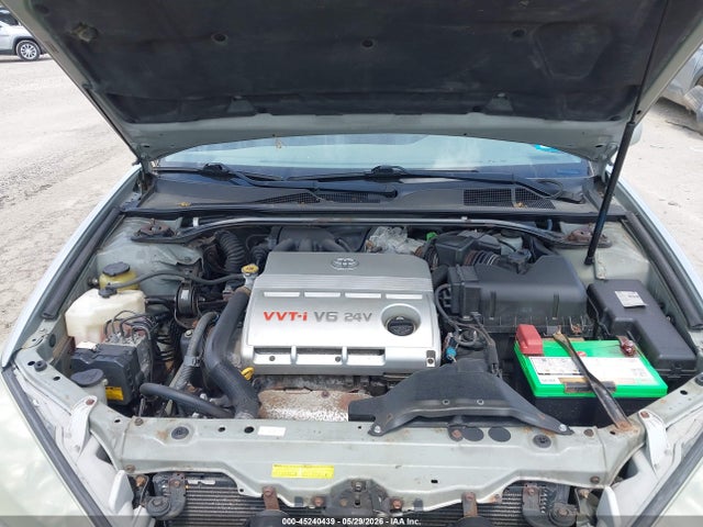 2005 Toyota CAMRY XLE V6 photo 10