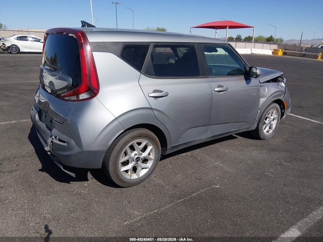 2022 KIA SOUL LX photo 4