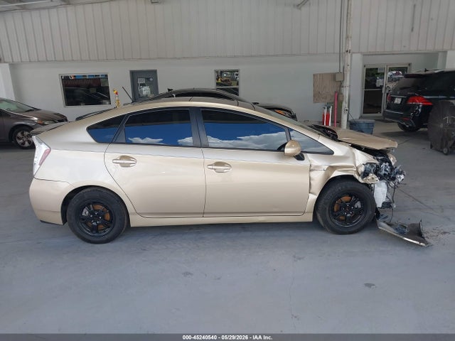 2011 Toyota PRIUS FOUR 缩略图 13