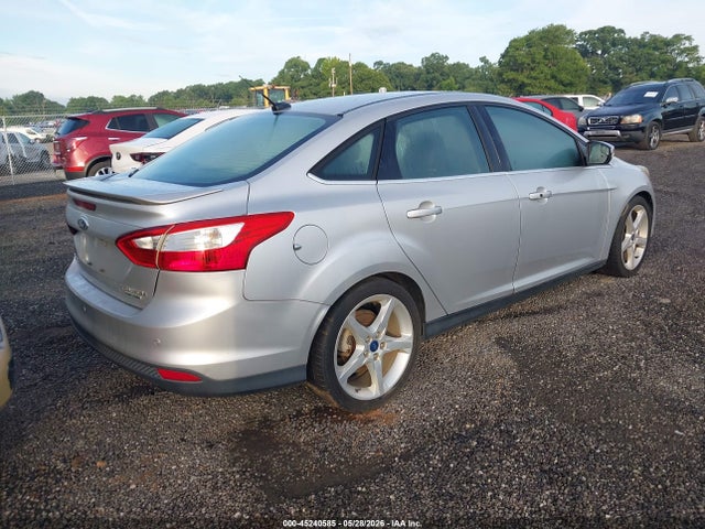 FORD FOCUS TITANIUM - 4