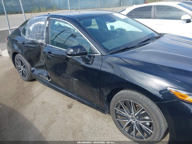 صورة 6 لـ 2024 Toyota CAMRY SE