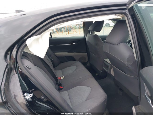 صورة 8 لـ 2022 Toyota CAMRY LE