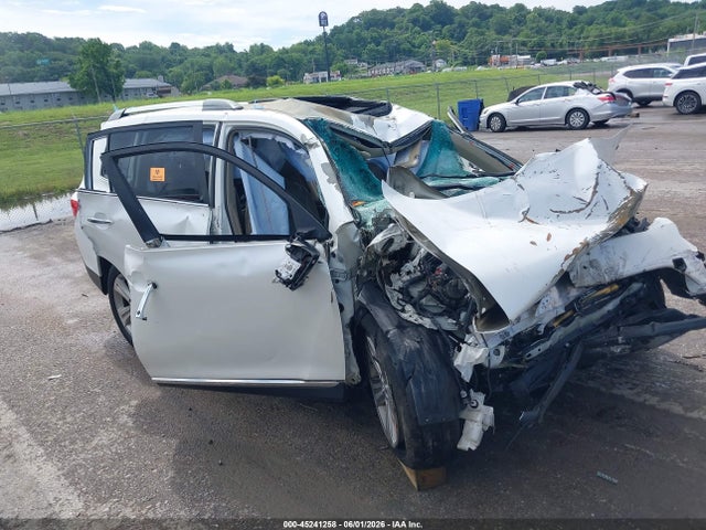 2013 TOYOTA HIGHLANDE LIMITED V6