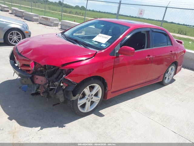 2013 Toyota COROLLA S photo 2