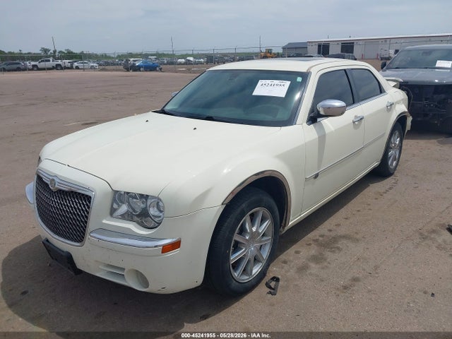 صورة 2 لـ 2010 Chrysler 300C AWD
