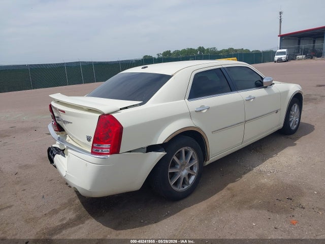 صورة 4 لـ 2010 Chrysler 300C AWD