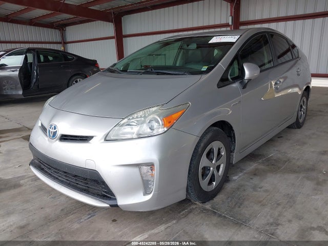 صورة 2 لـ 2012 Toyota PRIUS FOUR