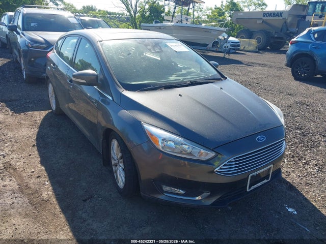 FORD FOCUS TITANIUM - 6