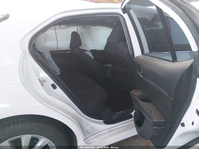 صورة 8 لـ 2020 Toyota CAMRY LE