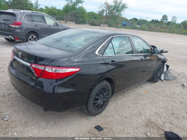 2016 Toyota CAMRY LE — фото 4